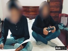 සිංහල Hermanastra decidió tener sexo con su hermanastro mientras los padres no están en casa Aaakesh