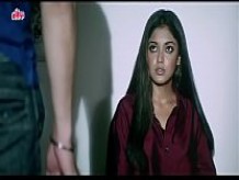Momento romántico de Jimmy Shergill Tanushree Dutta - Escena de la película Hindi - Raqe