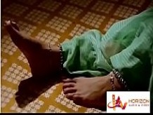 Lakshmi actriz escena romántica caliente