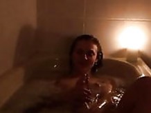 Sexo romántico en el baño