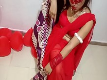 Esposa India Recién Casada En Sari Rojo Celebrando San Valentín Con Su Esposo Desi - Full Hindi Best XXX