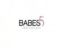 Babes - Office Obsession - Empleado del mes protagonizada por Karol Lilien