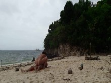 ¡¡¡Sexo caliente en una playa escondida de una pequeña isla!!!