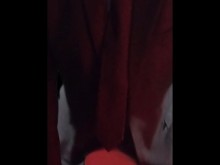 Video vertical: Mujer POV captada masturbándose por un hombre de traje: FPOV Fantasía sexual