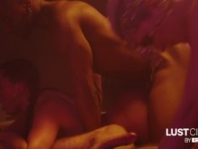 Orgía intensa de Skye Blue, Ariana Van X, Romeo y Doryann Marguet - A Taste of Kunst en LustCinema