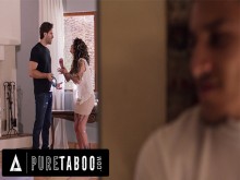 Pure Taboo - tatuada milf Arabelle Raphael encuentra consuelo en la gran polla del hijastro desafiante después del divorcio