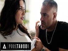 Pure Taboo - hombre pervertido engaña a la profesora desesperada Sarah Árabe en sexo duro para salvar su reputación