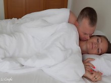 AMATEUR Casado la romántica mañana de la pareja despierta sexo
