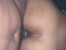 Follé a mi hermanastra novia de ébano en la habitación de los padres