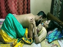 ¡La hermosa india bengalí Bhabhi folla increíble y caliente con un agente inmobiliario! con audio hindi claro Parte final