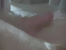 Tratando a la mejor amiga con un trabajo de pies aceitosos después de un día de arduo trabajo.