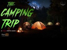 Entrar furtivamente en la tienda de campaña de su padrastro para recibir un creampie - Juego de roles tabú ASMR para mujeres (M4F)