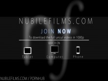 Chicas intercambiando semen de tus sueños