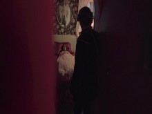 Príncipe persiguiendo a princesa a través del bosque lleva a un juego de juguetes caliente - ForPlay Films