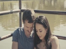 Chico patinador y chica con tatuajes tienen sexo apasionado - Modern Love - ForPlay Films