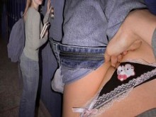 Maravillas bajo las sábanas de una universitaria tranquila