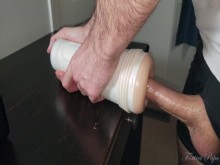4K Gran corrida con creampie después de follar el coño de Riley Reid profundo y duro