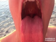 Vamos a bañarnos desnudos y follar en la playa: Aventura sexual al aire libre #20