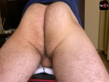 Chico Caliente se folla la almohada mientras gime y habla sucio y tiene un intenso orgasmo tembloroso - 4K